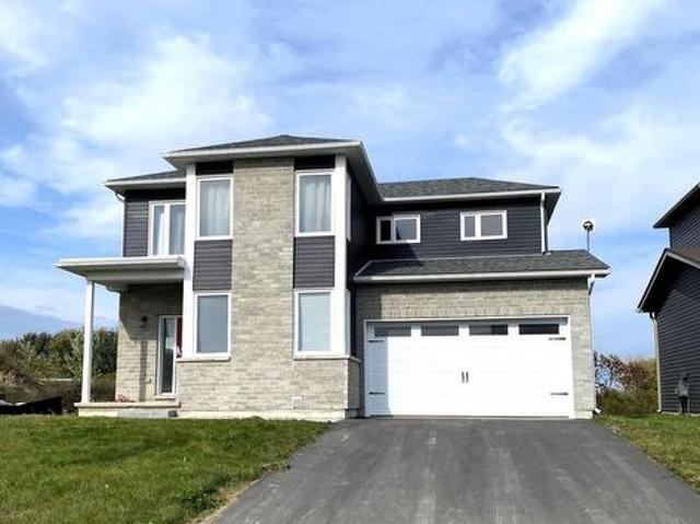 14 Griffin Street, Prince Edward County, ON, K0K 2T0 house for sale | Listing ID X13836 | Royal LePage