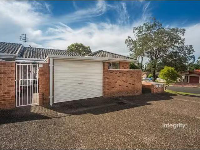 1/4 Harvey Place, North Nowra Apartment for rent Listed by Ch.