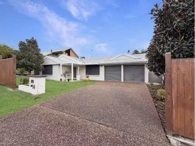 14 Hawkes Way, BOAT HARBOUR House for rent Listed by Phillipa.