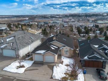 East End, Cochrane, Cochrane, Division No 6, Alberta