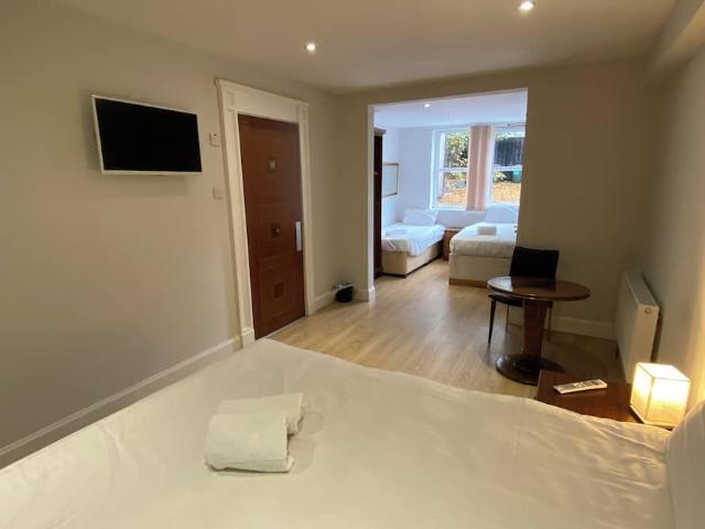 14 Hermitage Pl | Studio house for rent #147884119 | Rentberry