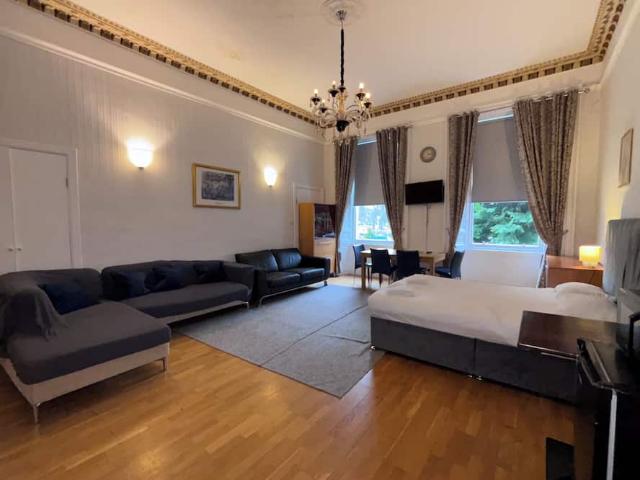 14 Hermitage Place | Studio house for rent #96200487 | Rentberry