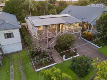 14 Hope St, Norman Park House for rent Listed by Tim Clish of.