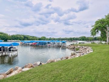 14 Iowa St UNIT C2, Arnolds Park, IA