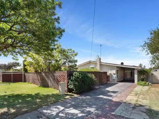 14 Indus Close, Rockingham, WA 6168