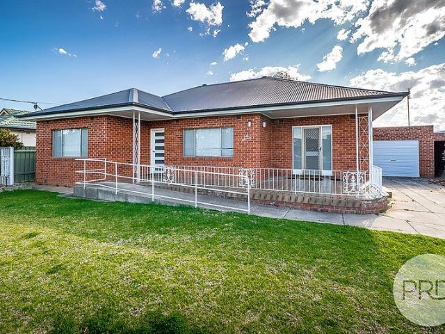 14 Inglis Street, Lake Albert NSW 2650
