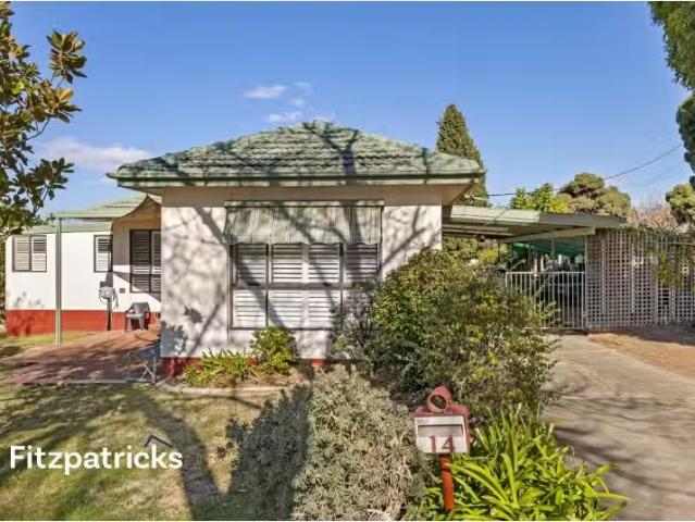 14 James Street, Kooringal House for rent Listed by Rental De.