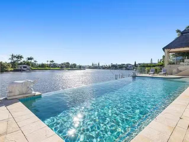 14 Kerry Court, Bundall, QLD 4217