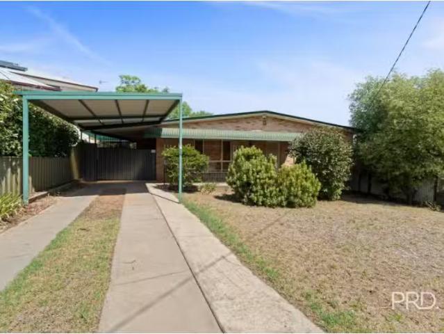 14 Koora Place, Wagga Wagga House for rent Listed by Leasing.