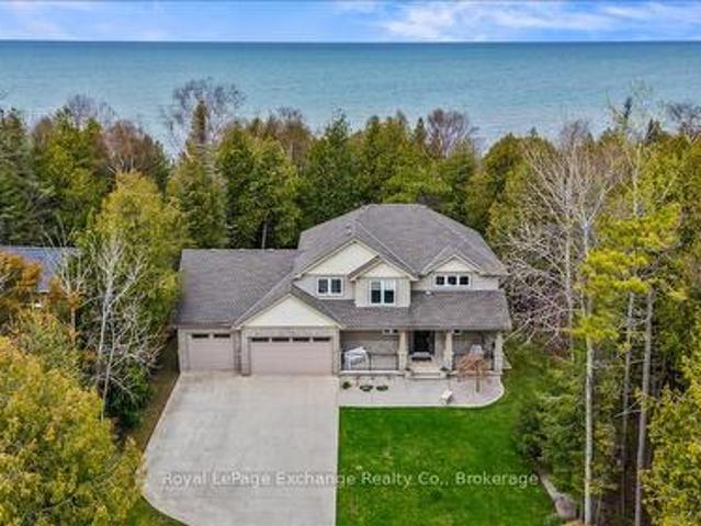 14 Kuehner Street, Kincardine, ON, N2Z 2X6 Luxury House for sale | Listing ID X13068 | Royal LePage Carriage Trade Luxury Properties
