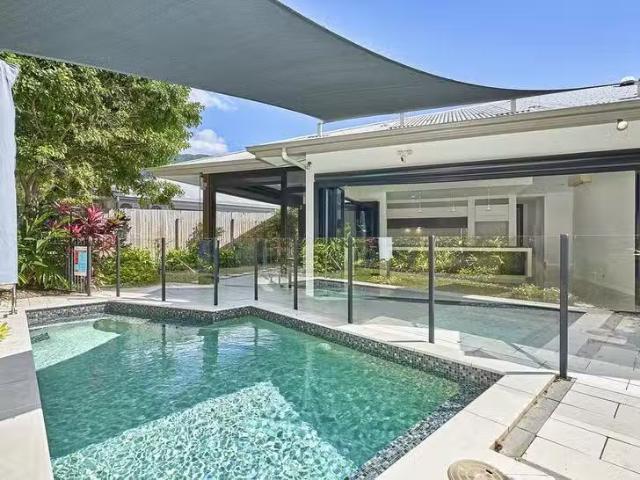 14 Kurt Close, Palm Cove, QLD 4879