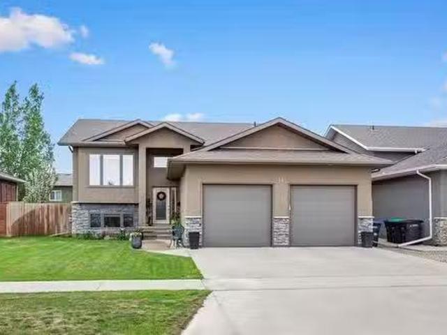 14 Lakeview Drive, Brandon, MB, R7B 4G9 house for sale List.