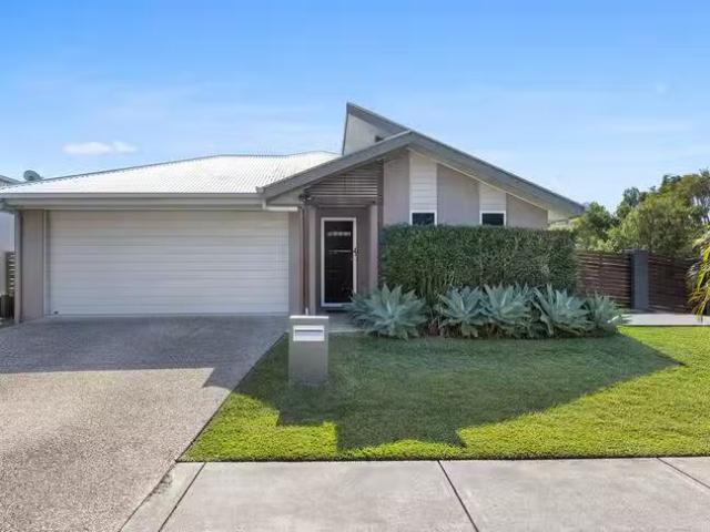 14 Lark Circuit, Mountain Creek, QLD 4557