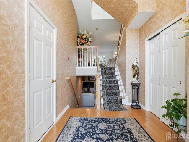 14 Linda Ct, Old Bridge, NJ 08879 | MLS #22608