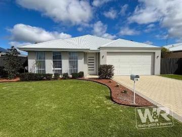 14 Littleheart Place, Mckail, WA 6330