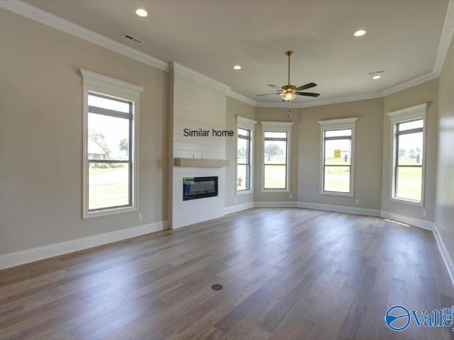14 LOT Pipers Square