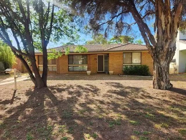 14 Mackay Drive, Dubbo House for rent Listed by Property Mana.