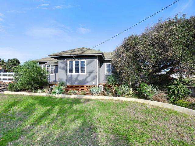 14 Maley Way, Beachlands, WA 6530 House for Rent Geraldton | Dongara