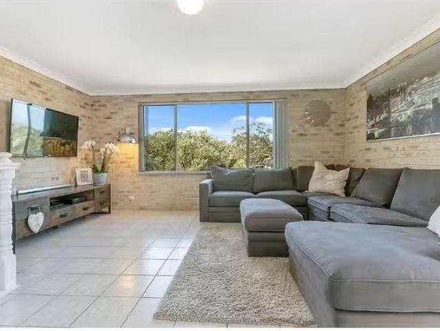 14 Marlborough Road, Willoughby House for rent Listed by Jame.