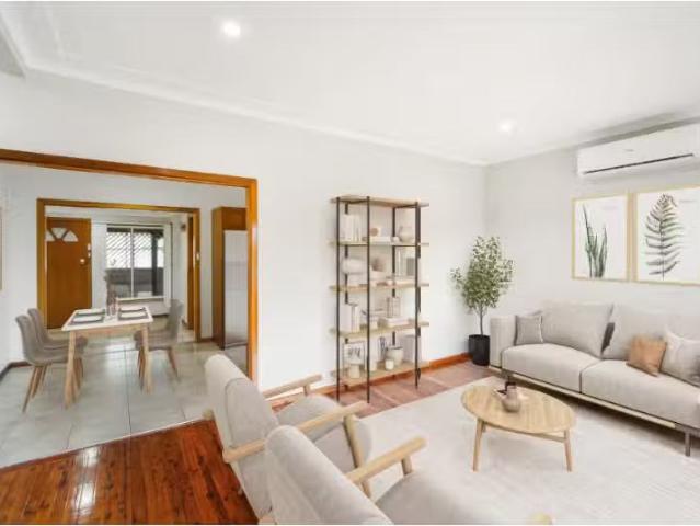 14 Matthews Crescent, Port Kembla House for rent Listed by Ha.