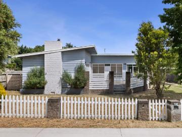Gisborne, Macedon Ranges, Victoria - Garden