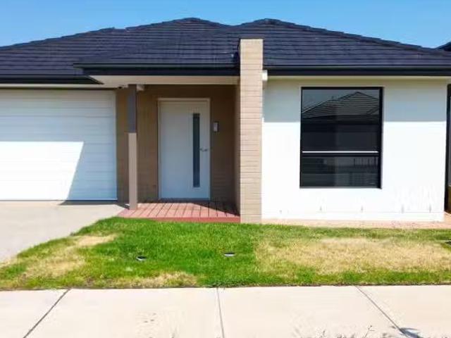 14 Mimosa Grange, CLYDE, VIC 3978 House for Rent