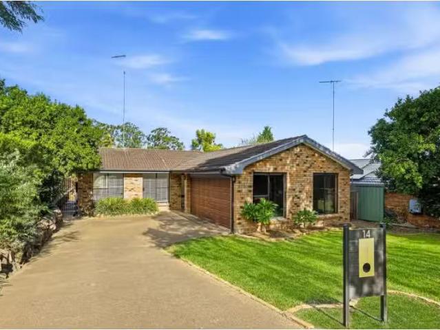 14 Mount Close, Cranebrook House for rent Listed by Enquiries.