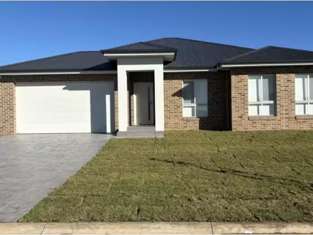 14 Muscat Close, Tamworth House for rent Listed by Talia Wool.