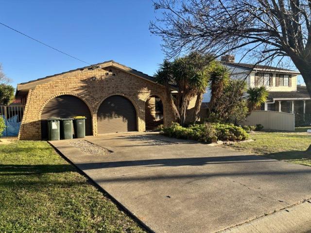 14 Myndee Avenue