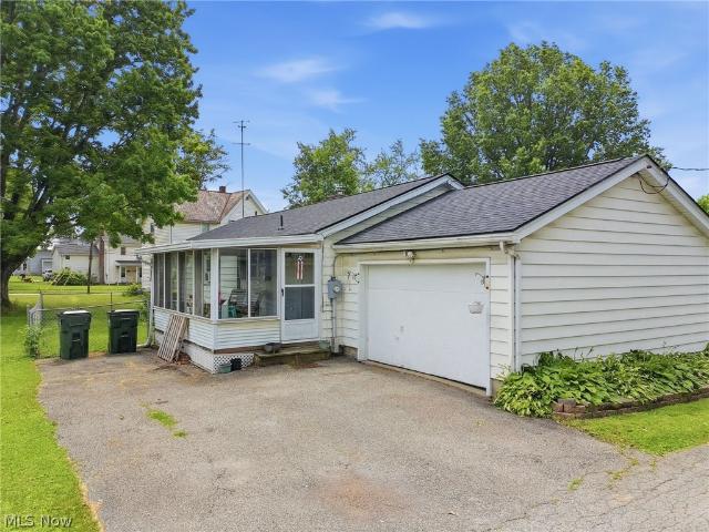 14 N Cross Street