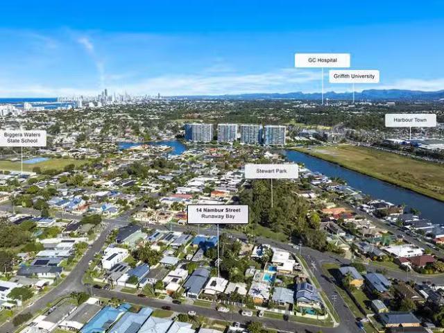 14 Nambur Street, Runaway Bay, QLD 4216