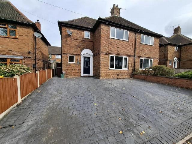 14 Nab Hill Avenue, Leek 3 bed semi detached house to rent £995 pcm £230 pw