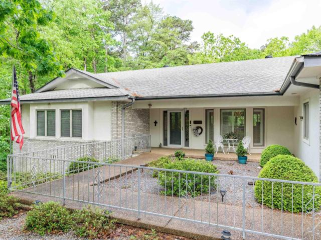 14 Narvaez Way
