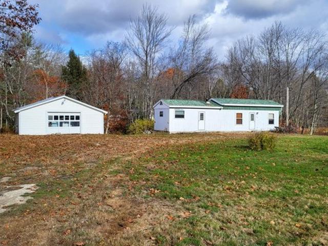 14 Norway Rd, Waterford, ME 04088