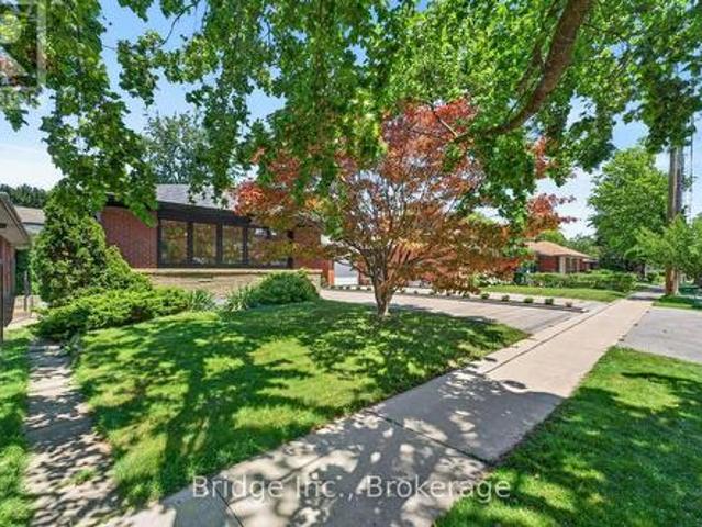 14 Norseman Street, Toronto, ON, M8Z 2P2 house for sale | Listing ID W13597 | Royal LePage