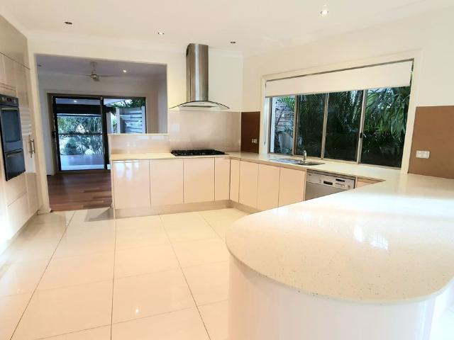 14 Panitz StreetBundall QLD 4217, Australia