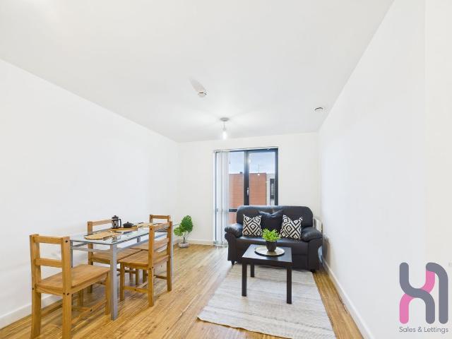 14 Plaza Boulevard, Liverpool L8, 2 bed flat to rent, £1,075 pcm | PrimeLocation