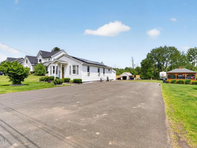 14 Renas Drive