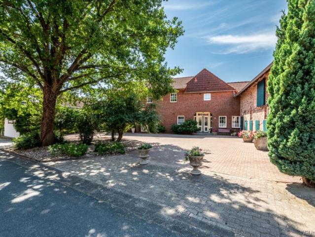 14 Schlafzimmer Haus Edemissen Deutschland LS104227936