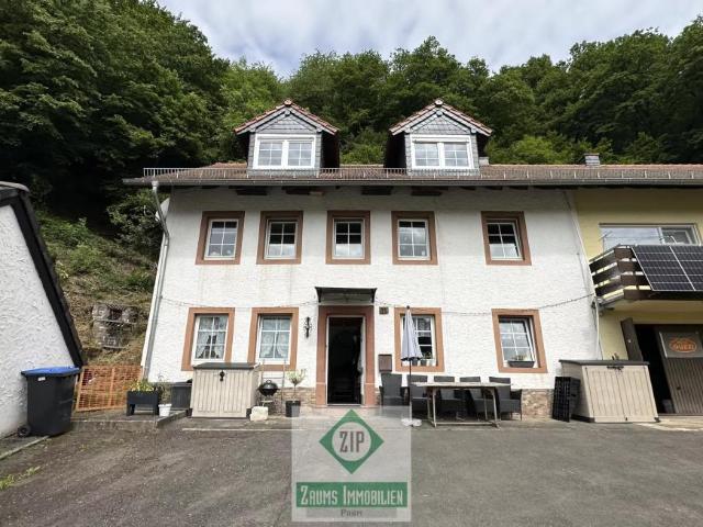 14 Schlafzimmer Haus Mürlenbach Deutschland LS104225954
