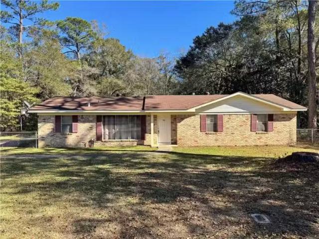 14 SARA FOREST DR, SARALAND, AL 36571