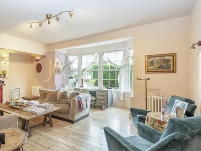 14 Sidmouth Road, Brondesbury Park, London, NW2 5JX, United Kingdom | 4 bed duplex for rent #133304443 | Rentberry