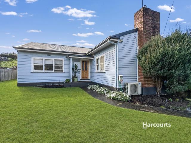 14 South Road, WEST ULVERSTONE, TAS 7315