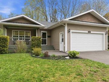 14 Smith Avenue, Kentville, NS, B4N 2A4 house for sale | Listing ID 202611 | Royal LePage