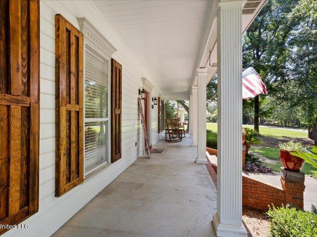 14 Summer Place Circle