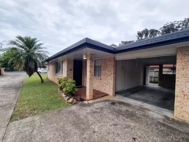 1/4 Sunbird Crescent, BOAMBEE EAST Apartment for rent Listed.