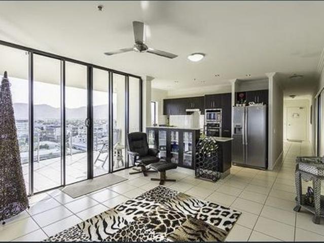 14th Floor, Breathtaking 270 degree panoramic views, with perfect privacy. the absolute best apartment to lease in Cairns