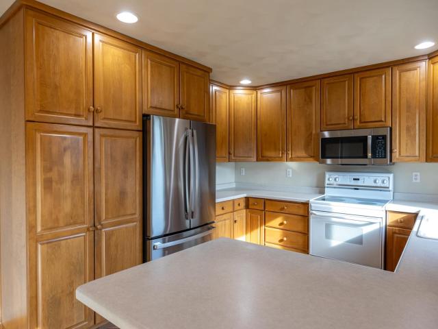 1504 meadowbreeze circle