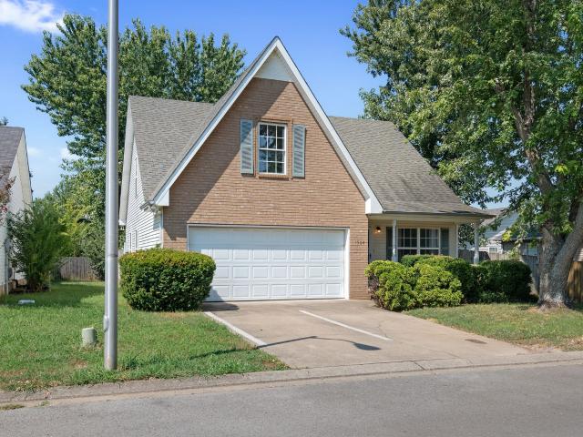 1504 Carrick Dr