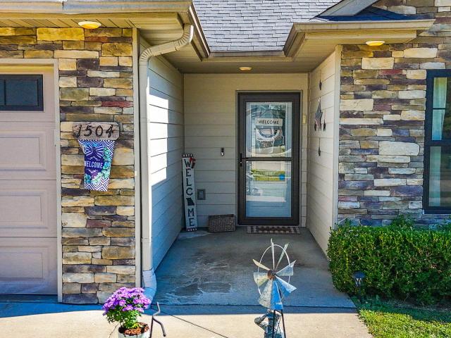 1504 ellis pl